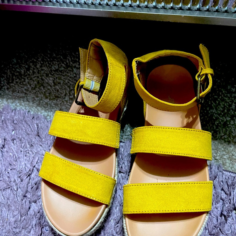 Yellow /gold espadrilles
